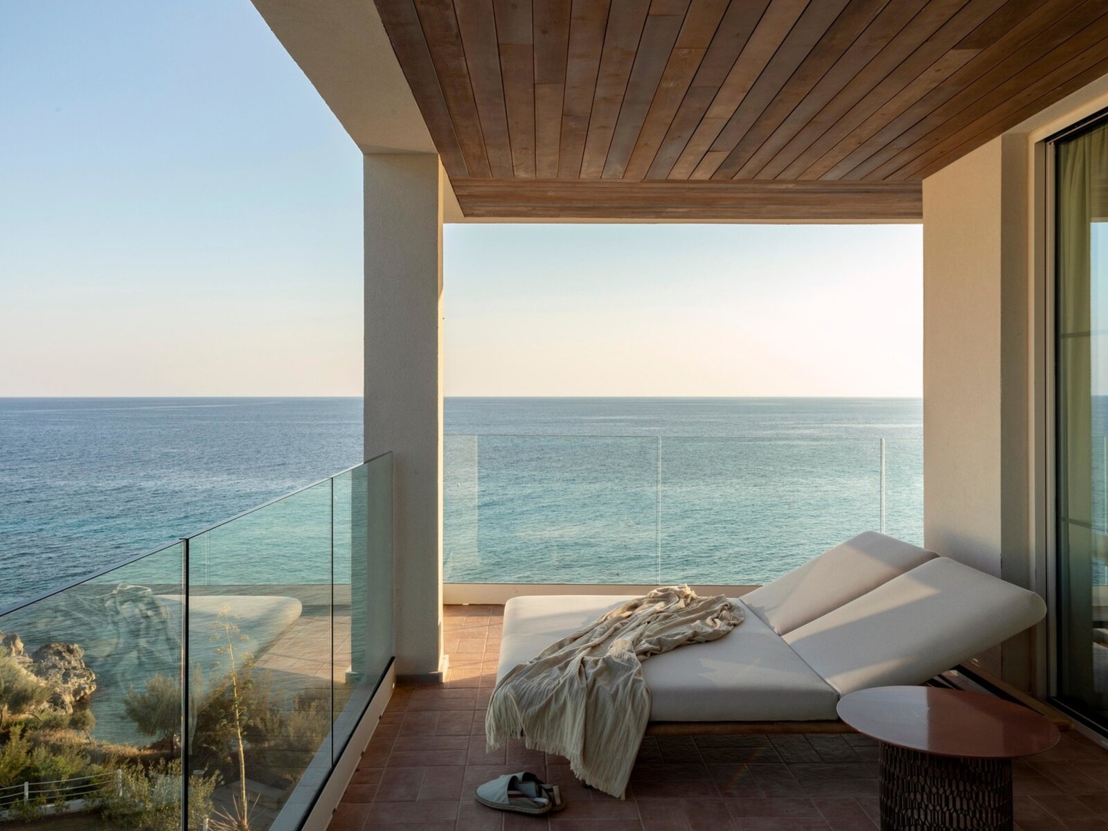 Wohnbeispiel Ocean Suite Sea View with Terrace and Tub