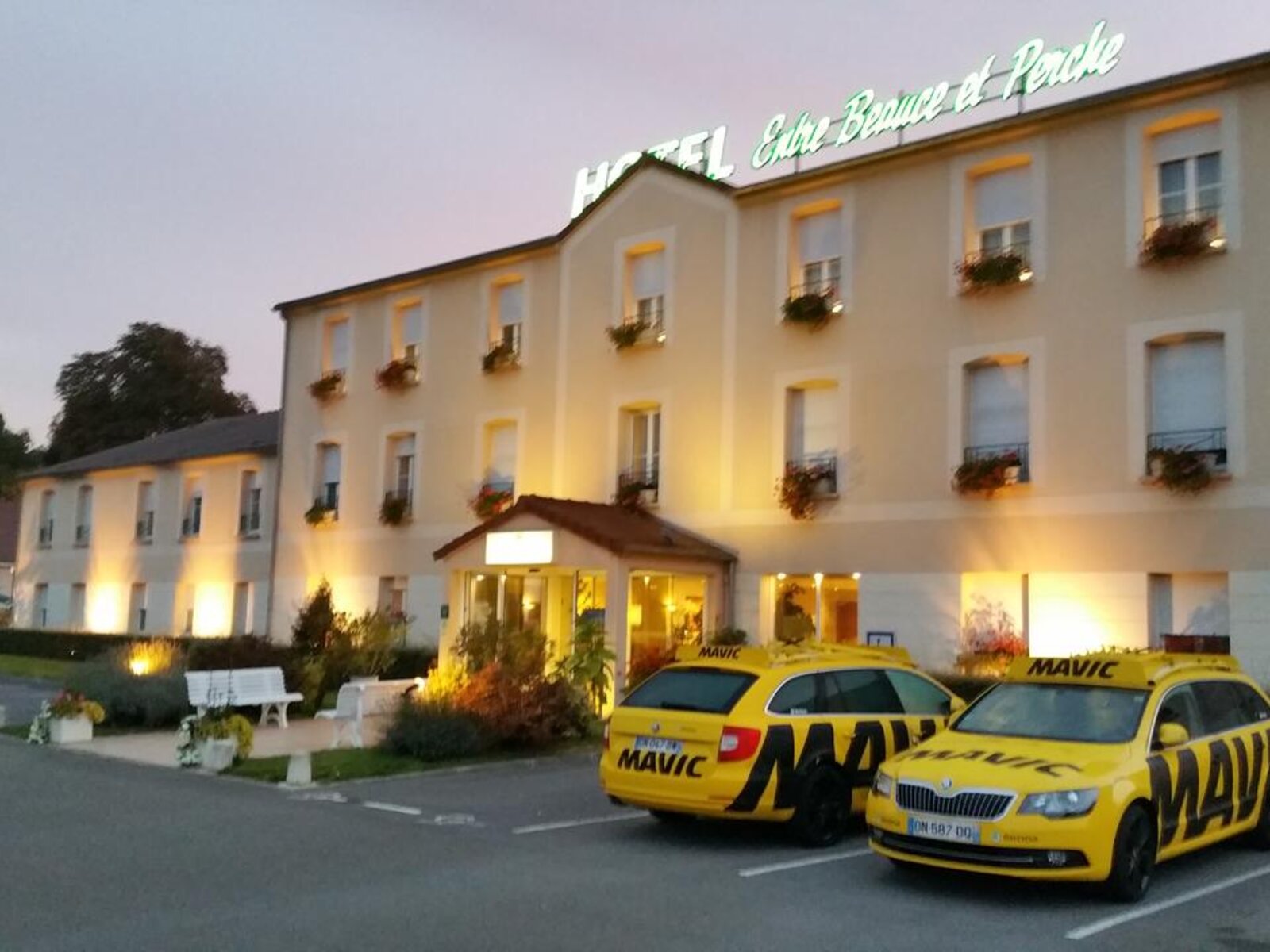 Hotel Logis Hôtel entre Beauce et Perche in Chateaudun günstig buchen