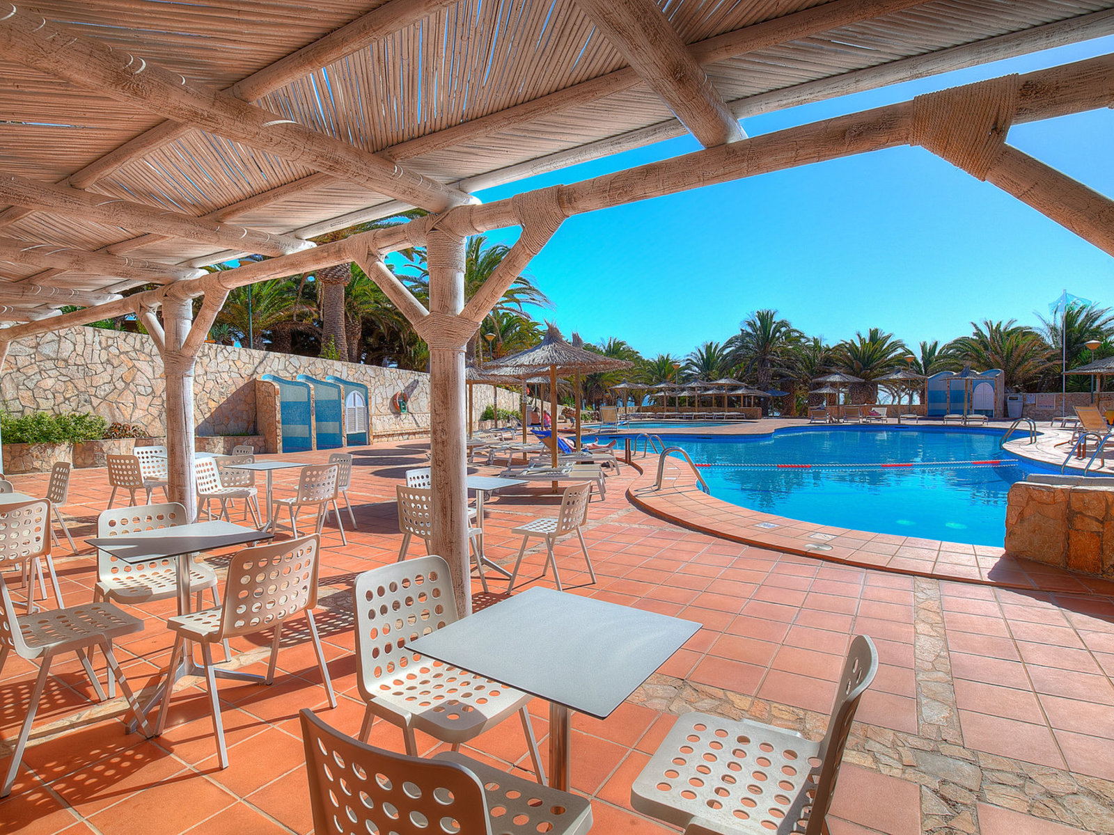 Pool Bar