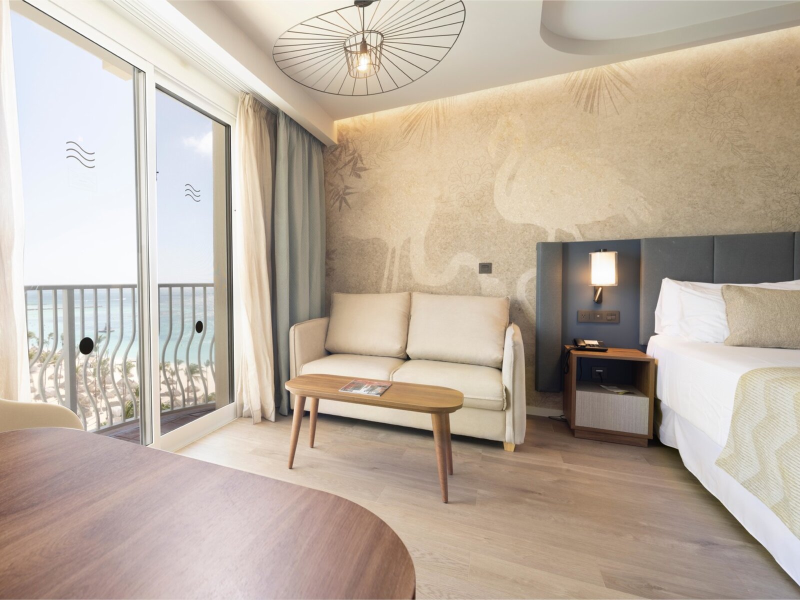Wohnbeispiel Junior Suite Partial Sea View Connecting