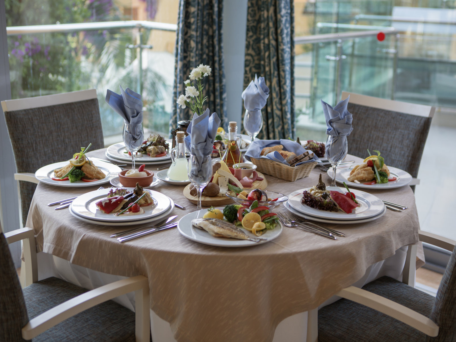 MEDİTARANA RESTAURANTS
