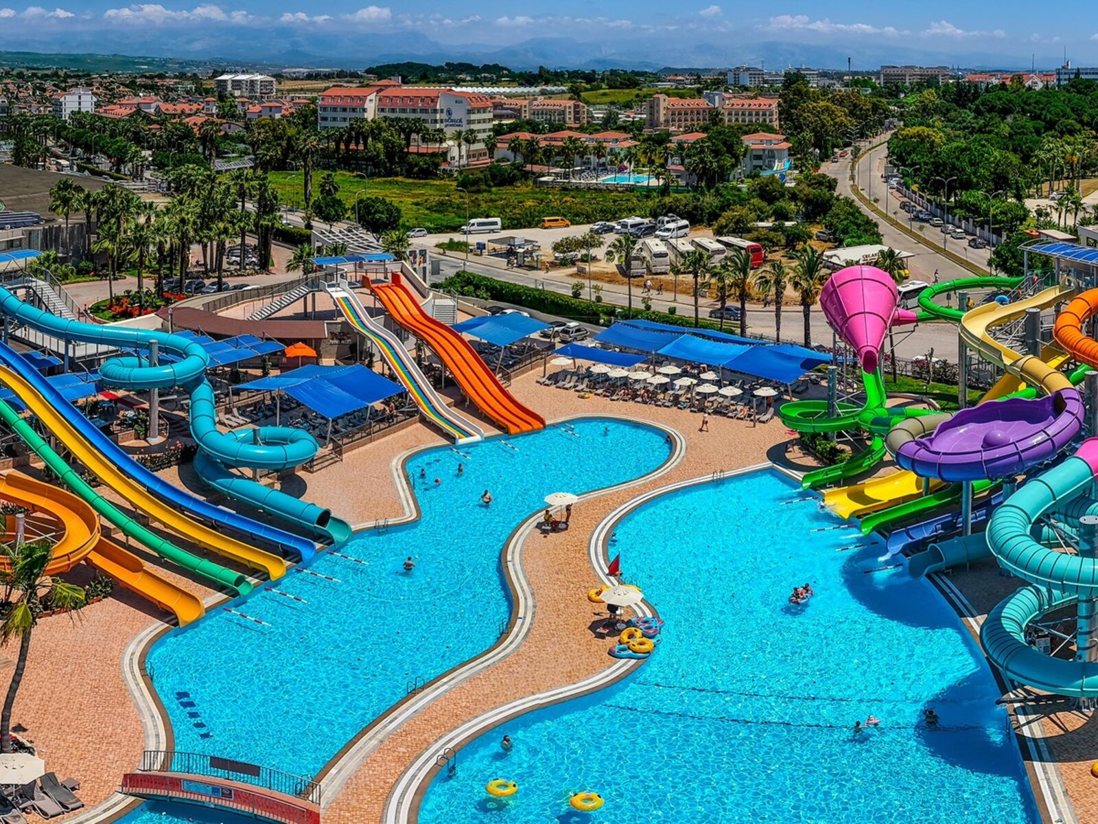Aquapark pool