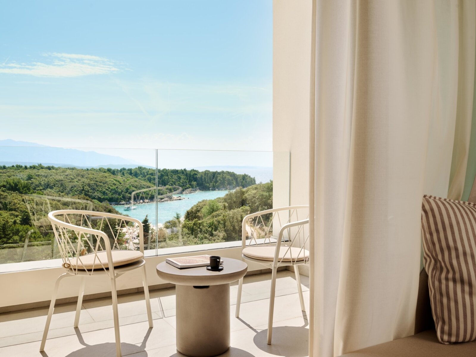 Wohnbeispiel Room for 2+1 Seaview