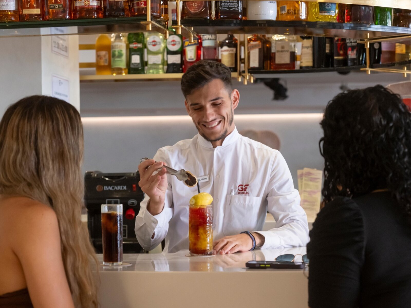 Bar