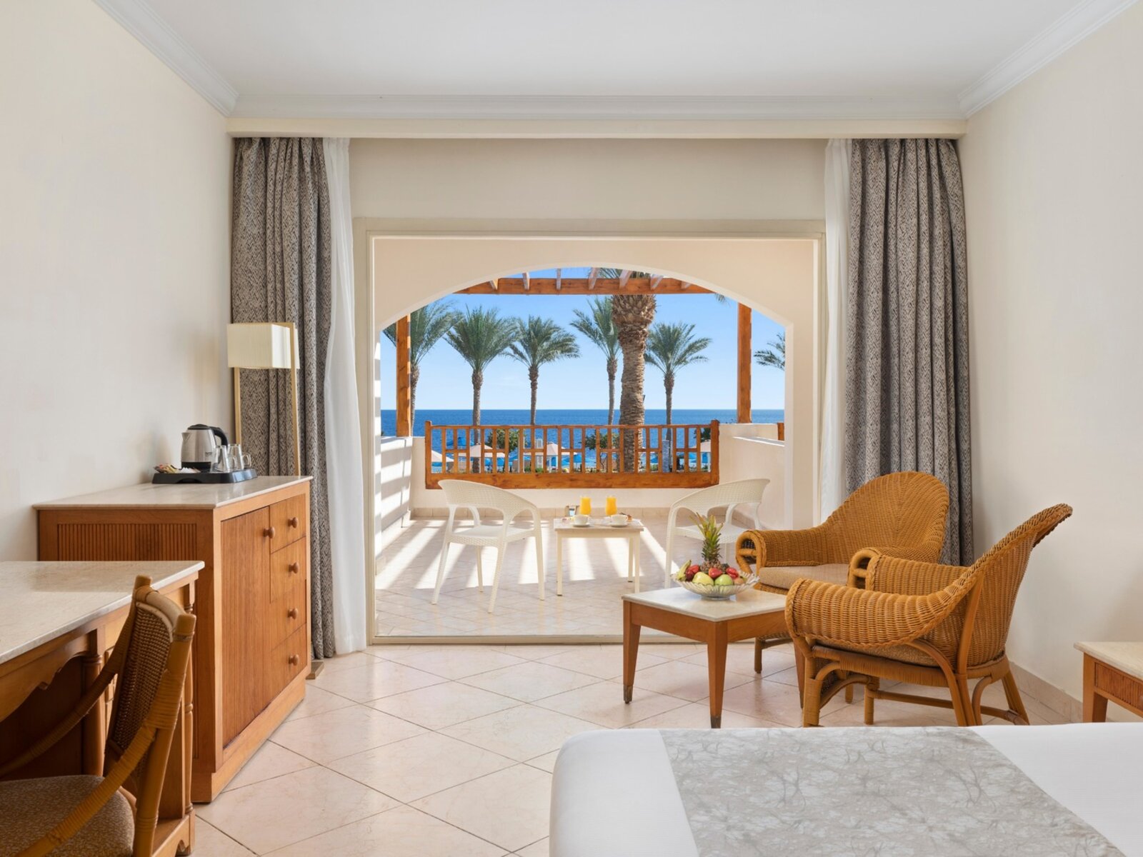Wohnbeispiel Deluxe Sea View Room