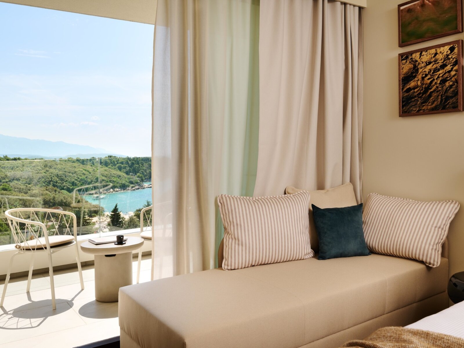 Wohnbeispiel Room for 2+1 Seaview
