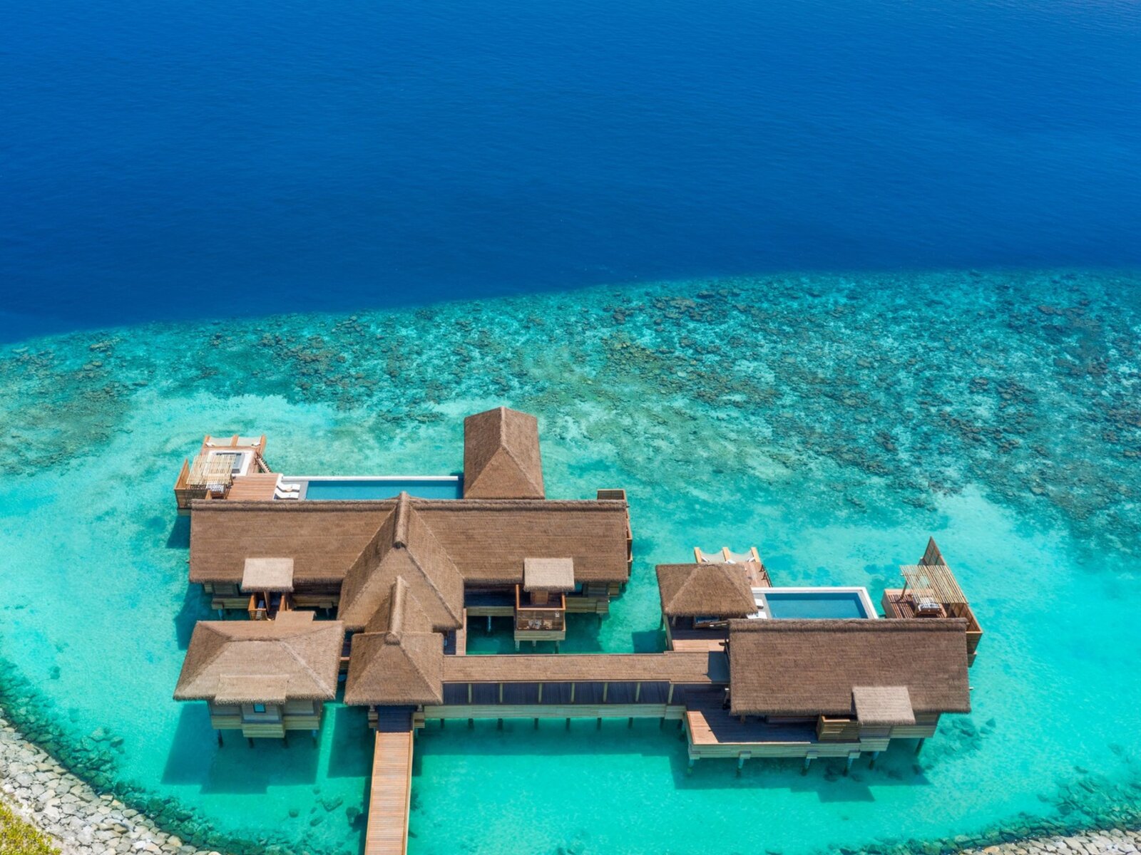 Wohnbeispiel Three Bedroom Overwater Villa with Pool