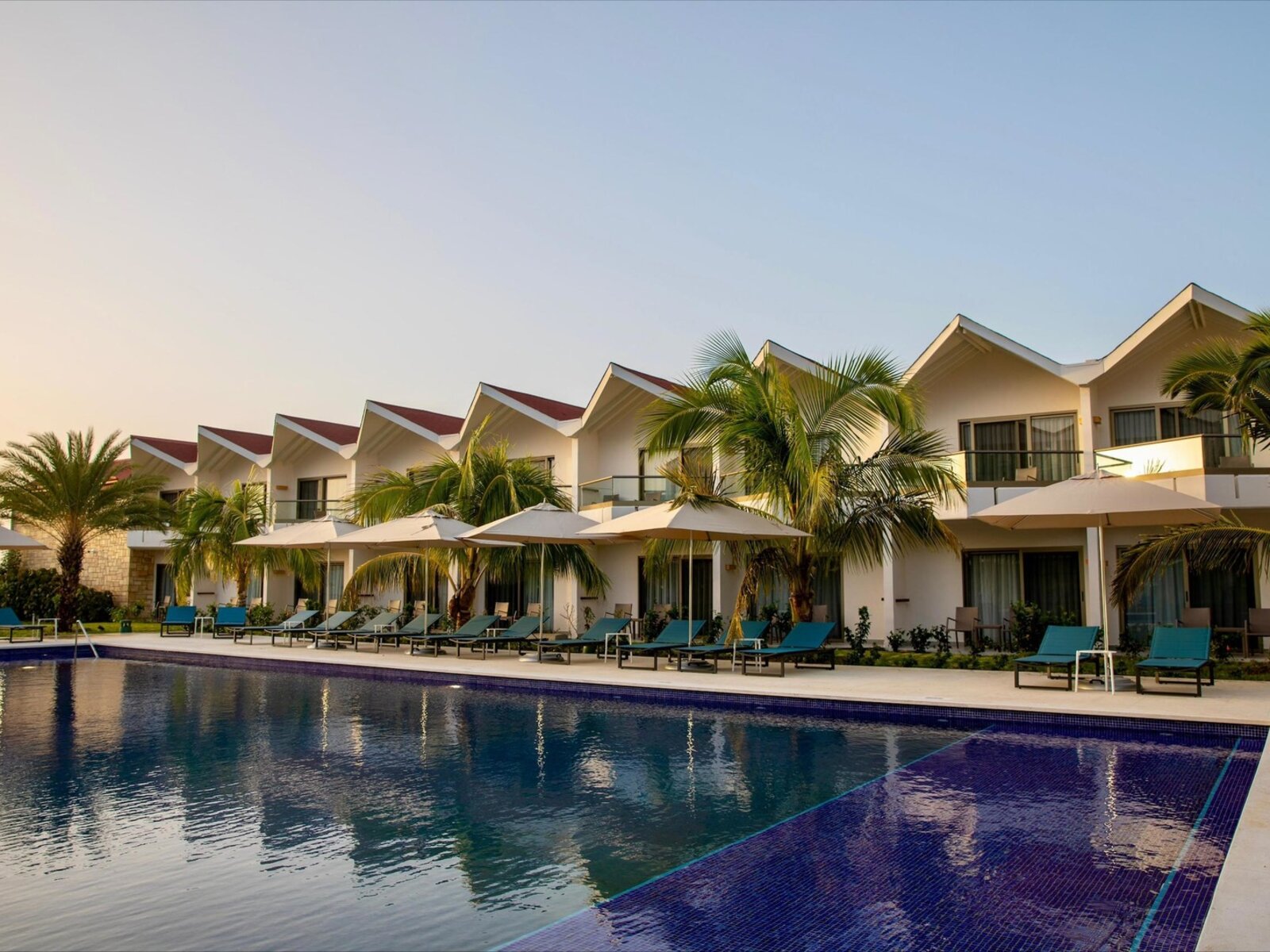 Relaxing Pool
