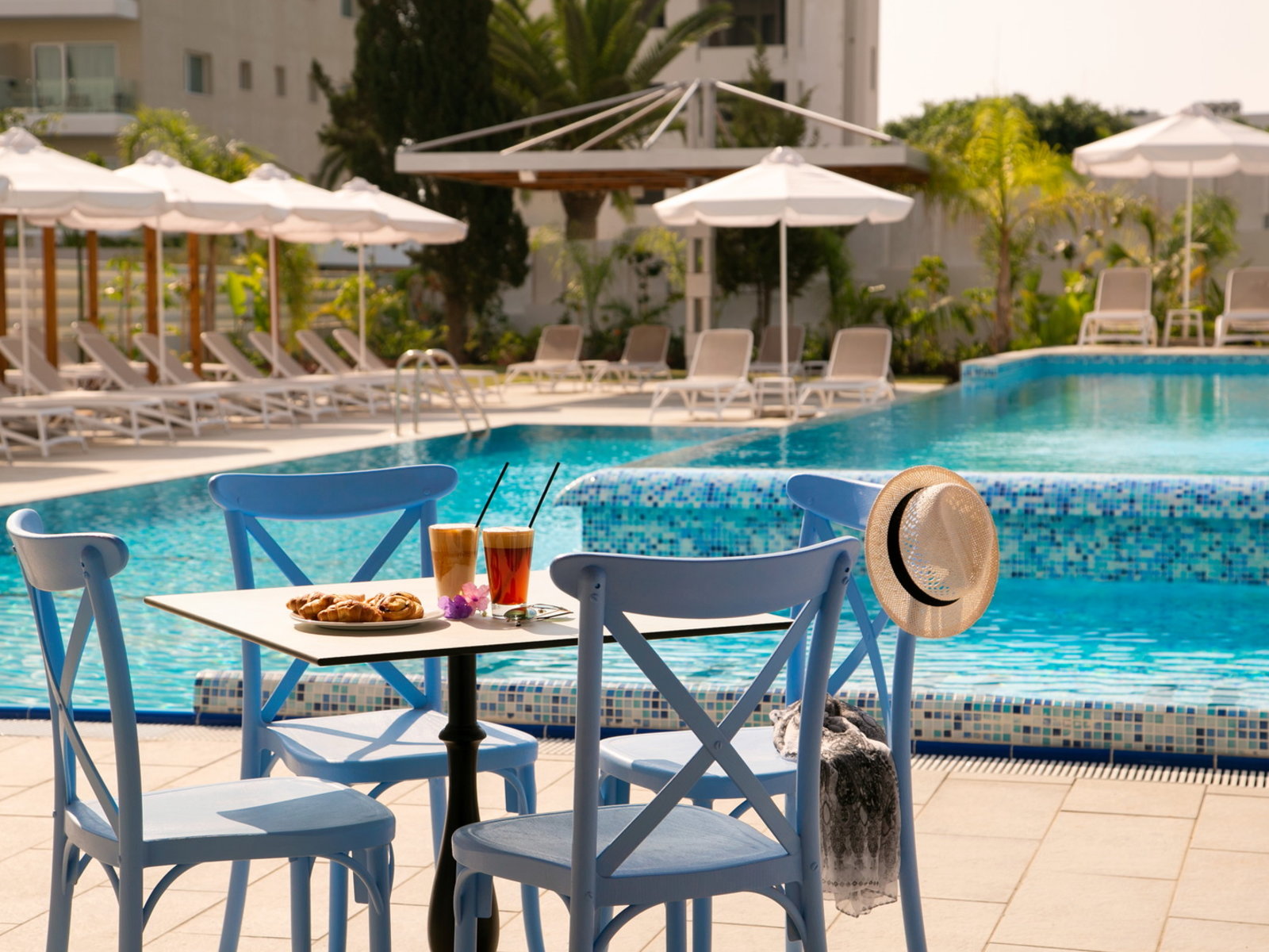 QUITE POOL