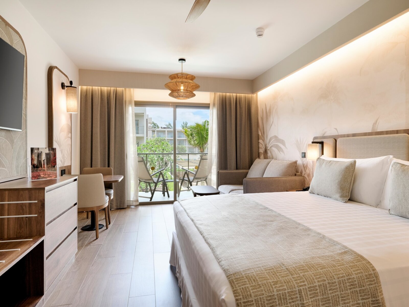 Wohnbeispiel Junior Suite  Partial Sea View
