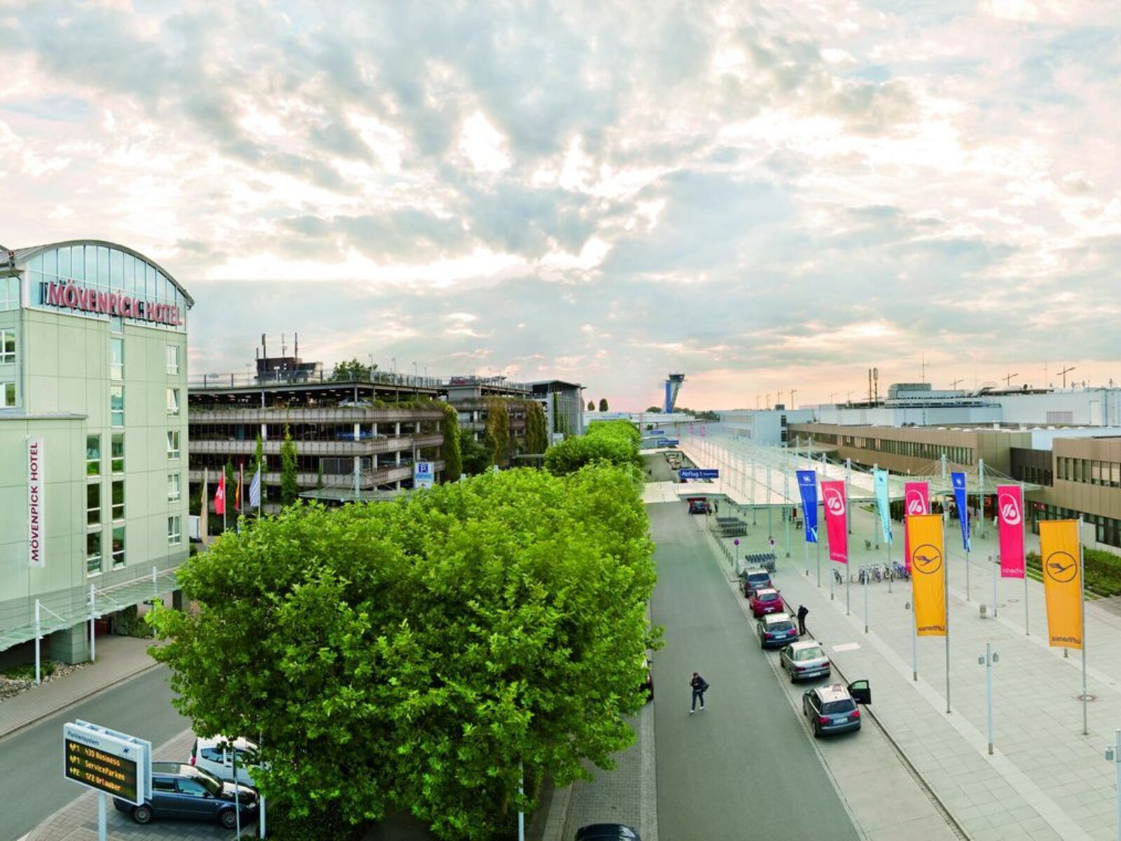 übernachten Und Parken Am Flughafen Nürnberg www.tui.com