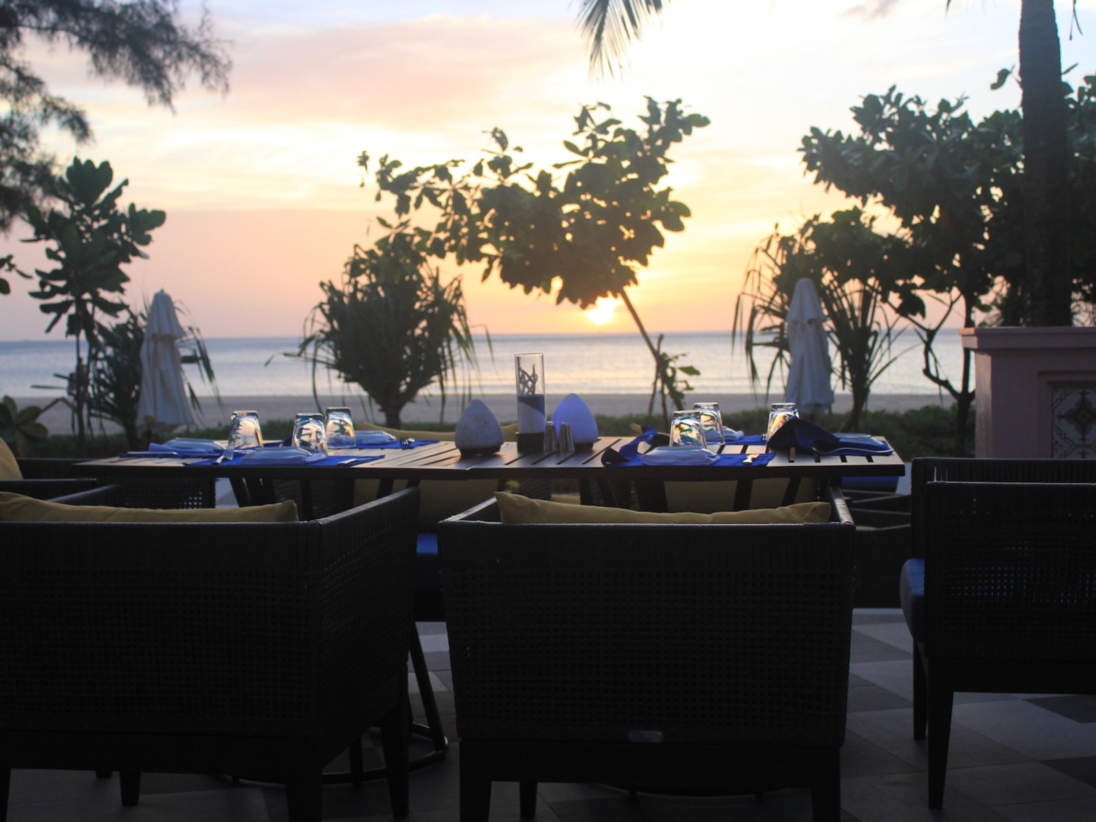 COAST BEACH CLUB & BISTRO