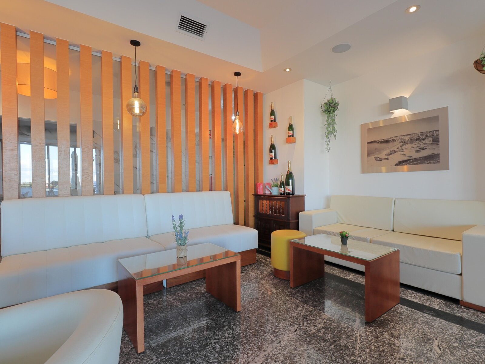 Stone Bar