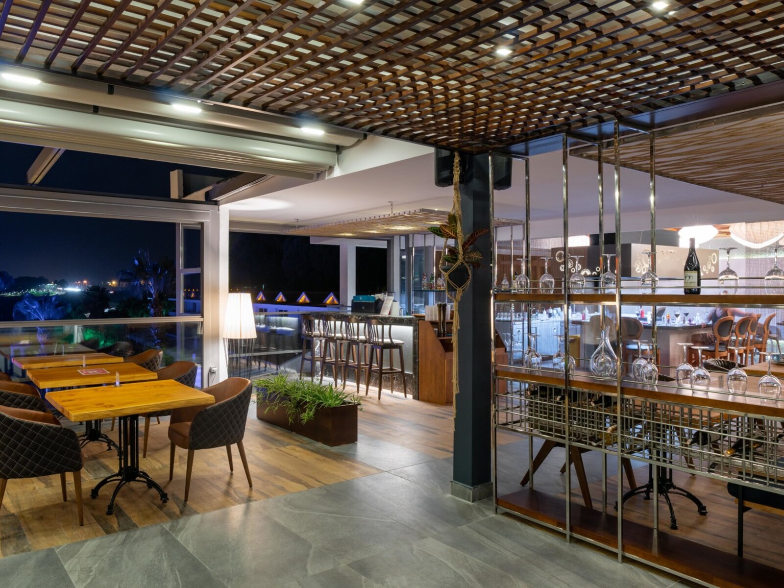 STEAK HOUSE RESTAURANT