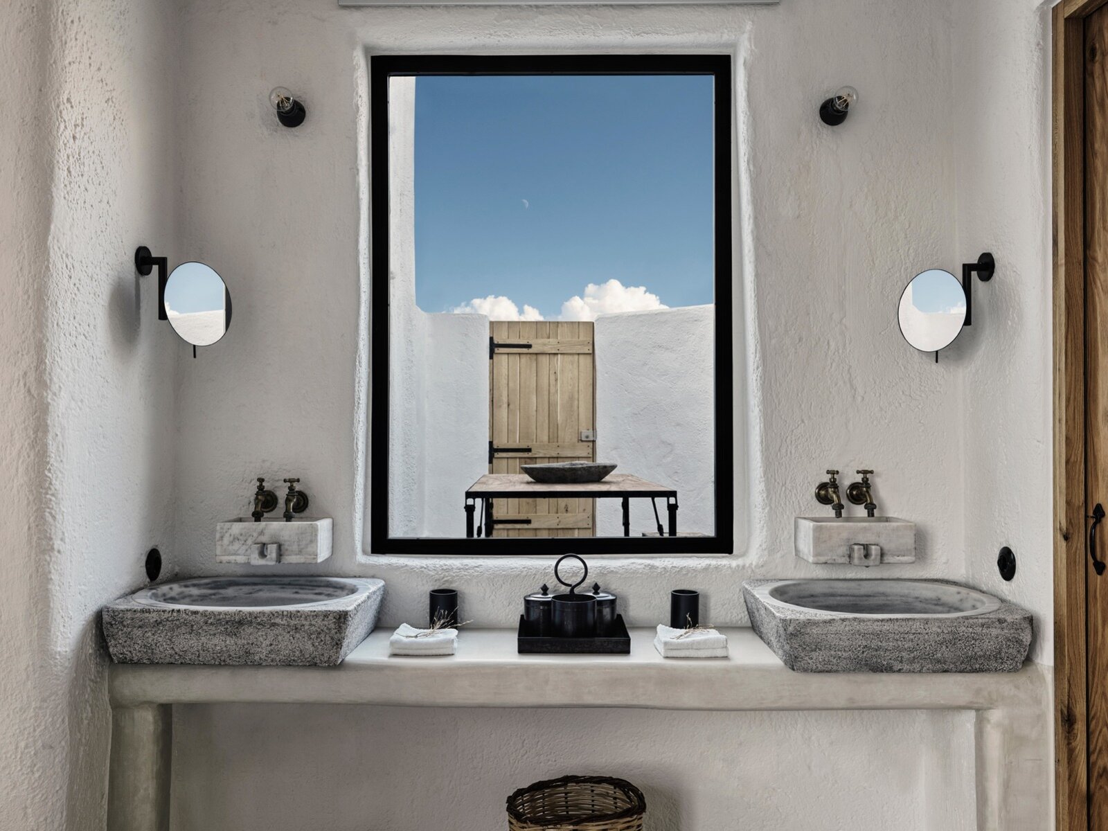 Honeymoon Suite Sea View with Outdoor Jacuzzi