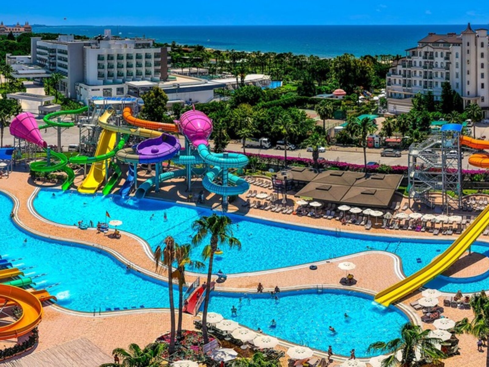 Aquapark pool