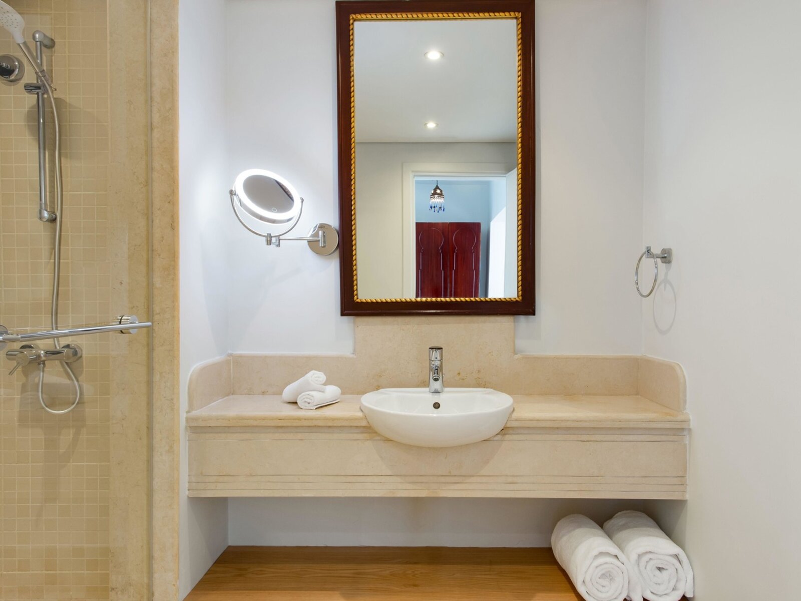 Wohnbeispiel Junior Suite (Pool View)