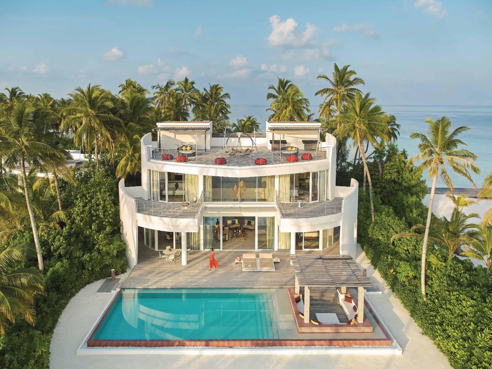 Wohnbeispiel Three Bedroom Beach Retreat with Pool