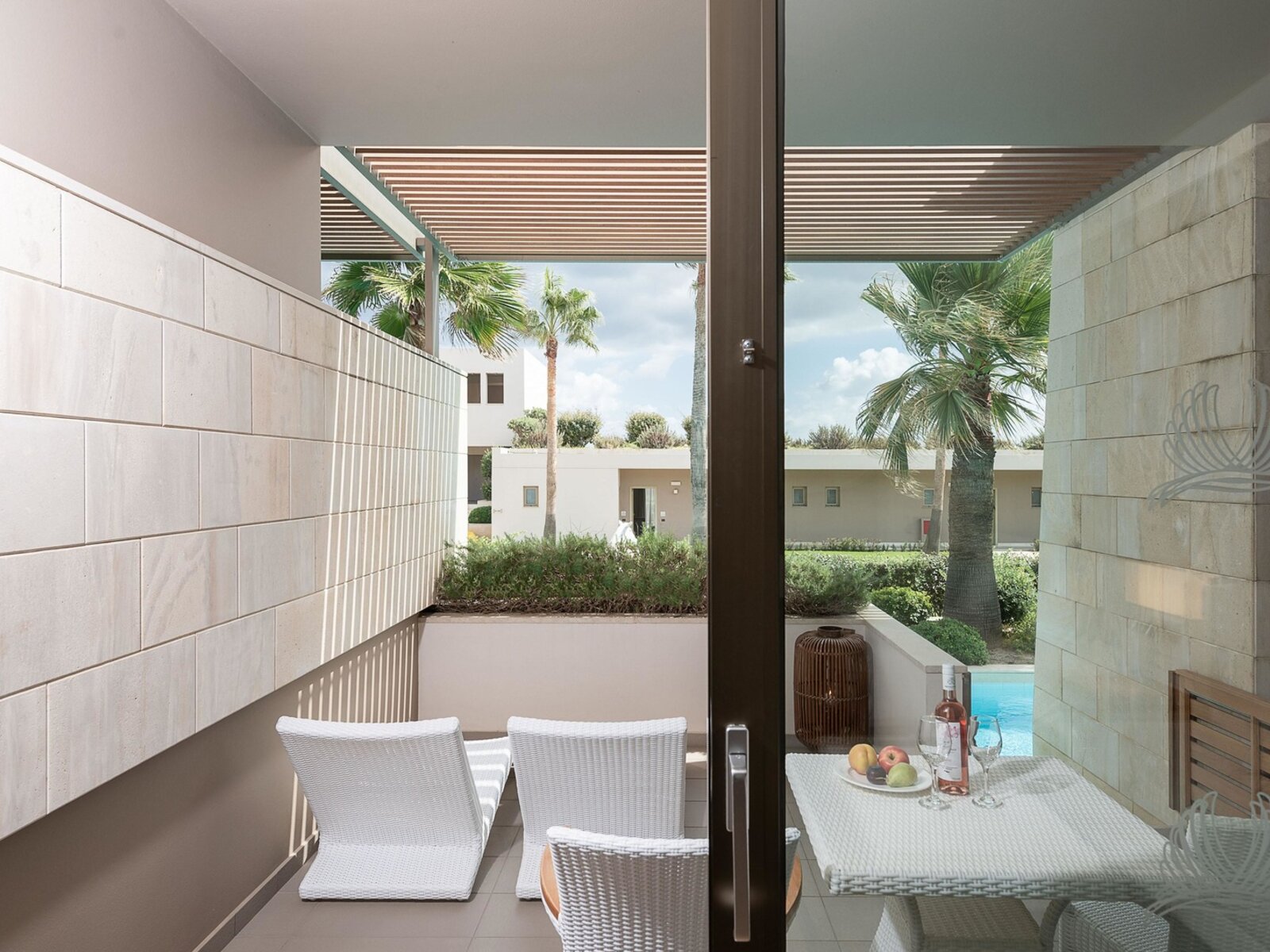 Wohnbeispiel Deluxe room Sharing pool