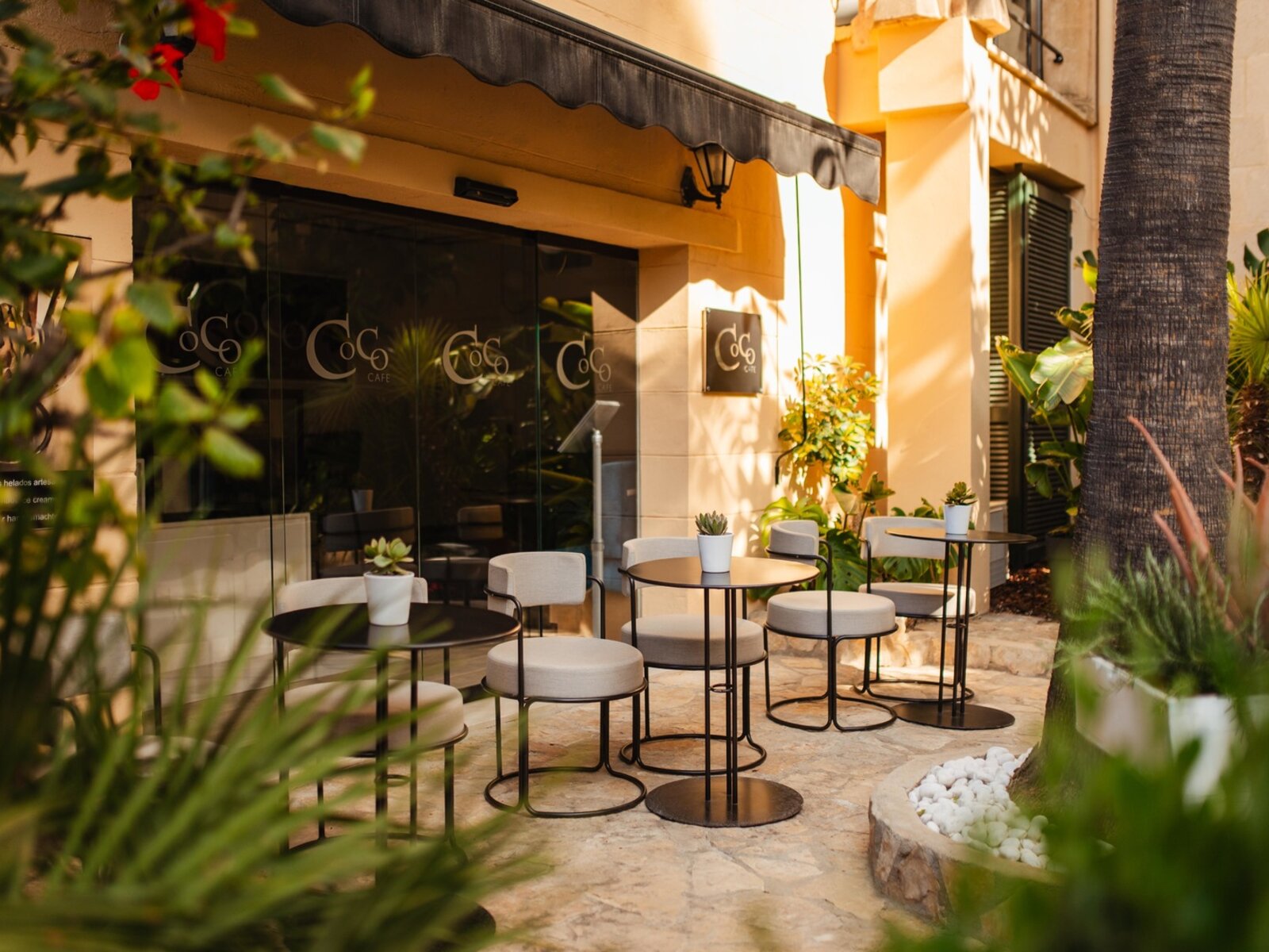 Coco Café (Temporarily closed)