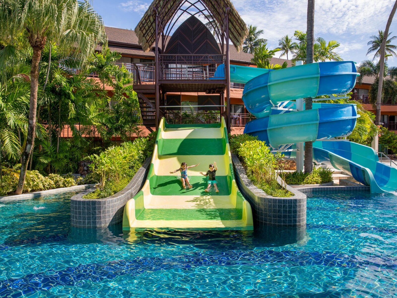 Fun pool