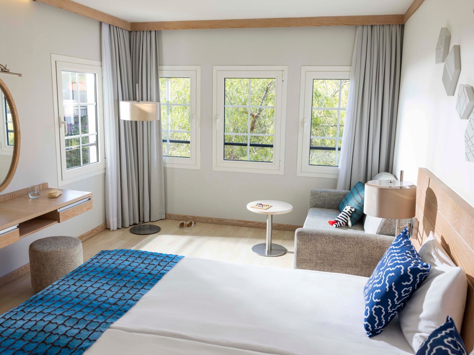 Wohnbeispiel Suite Room in Mainbuilding