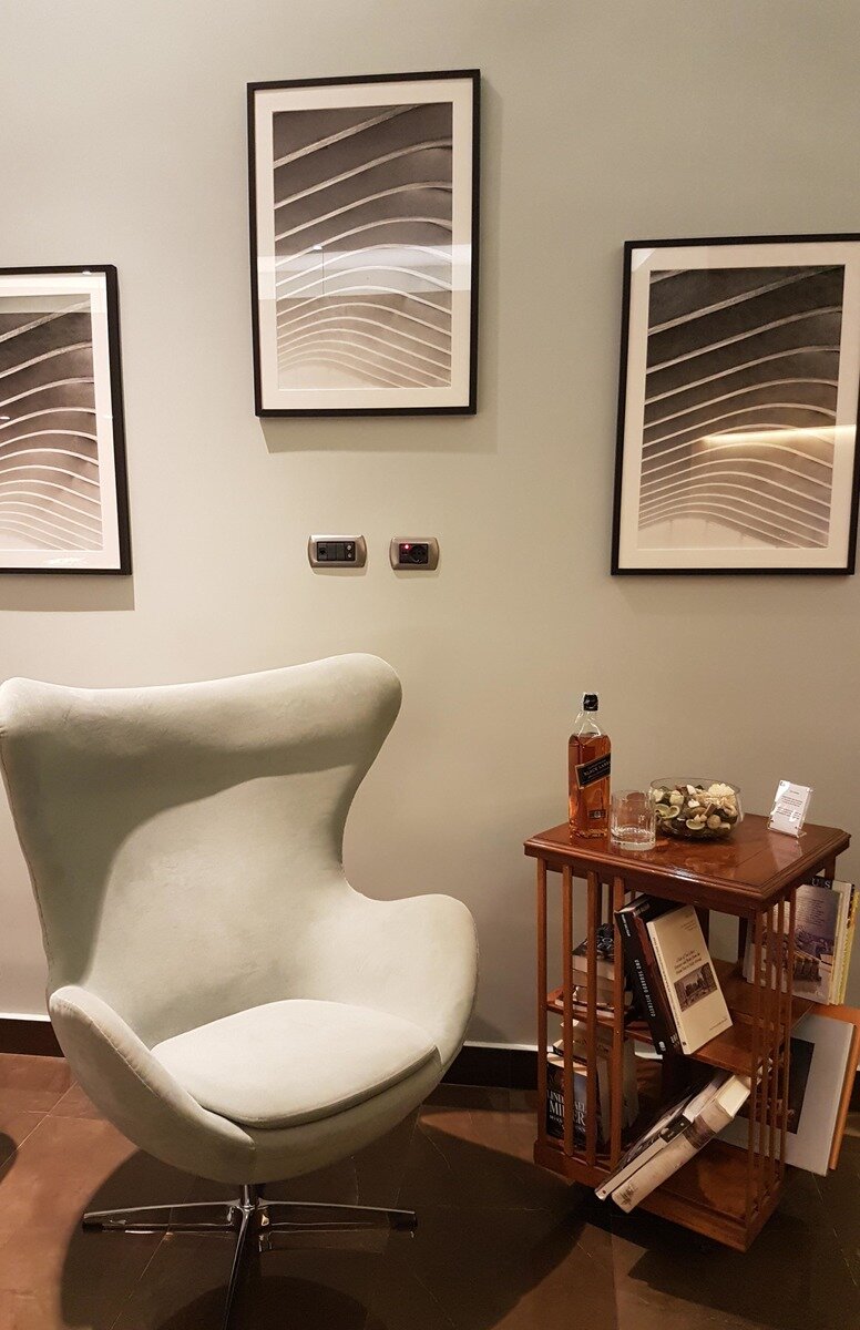THE LIBRARY BAR