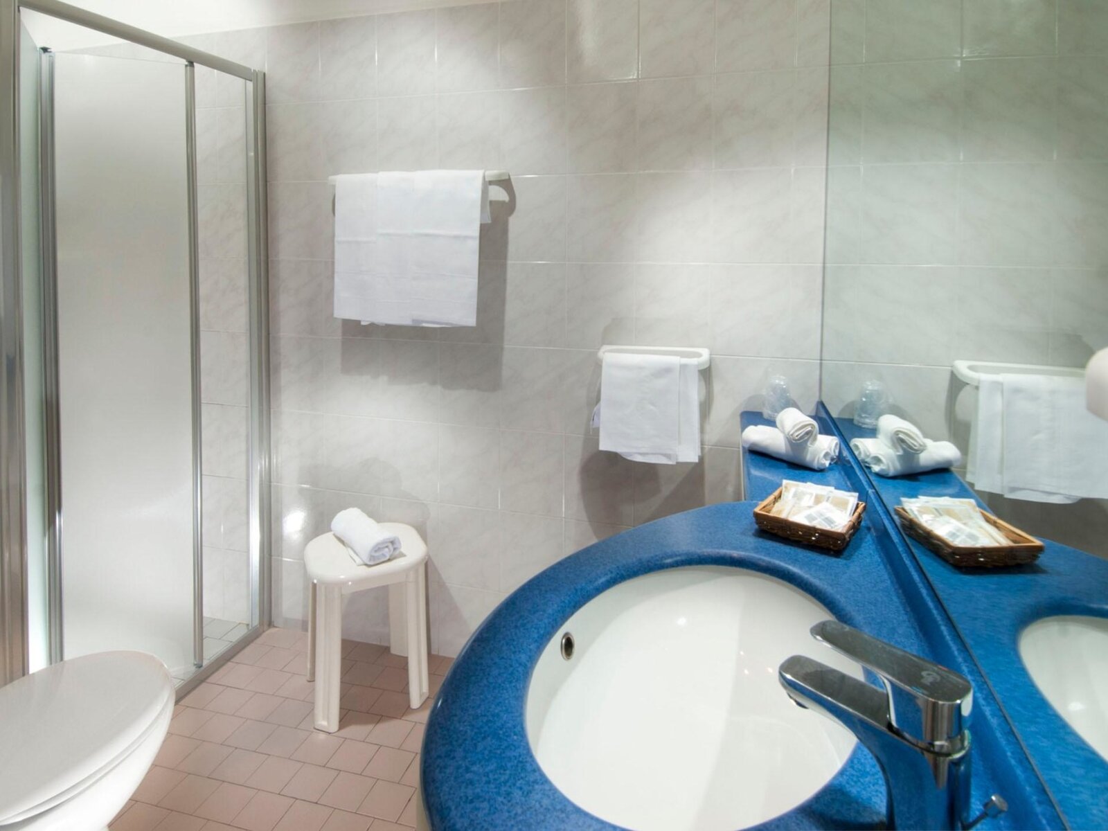 Wohnbeispiel Doppelzimmer seitlicher Meerblick