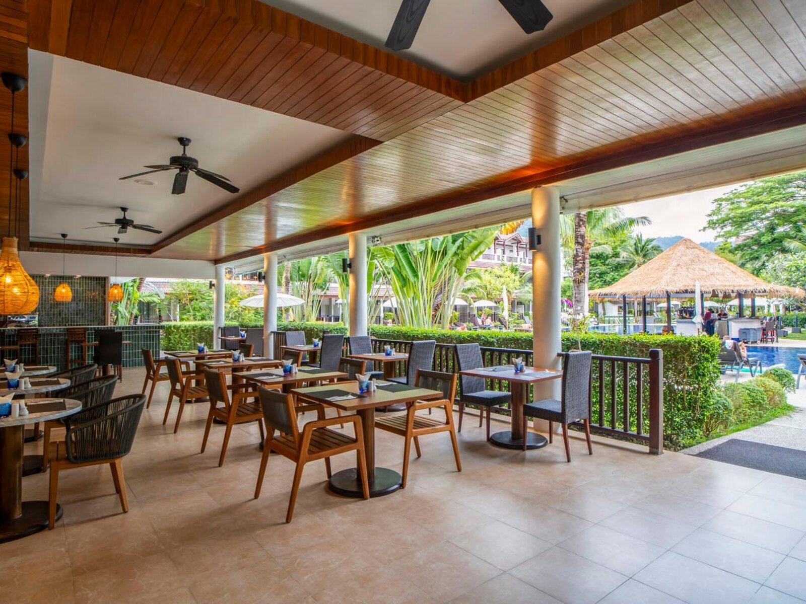 Restaurant by the pool