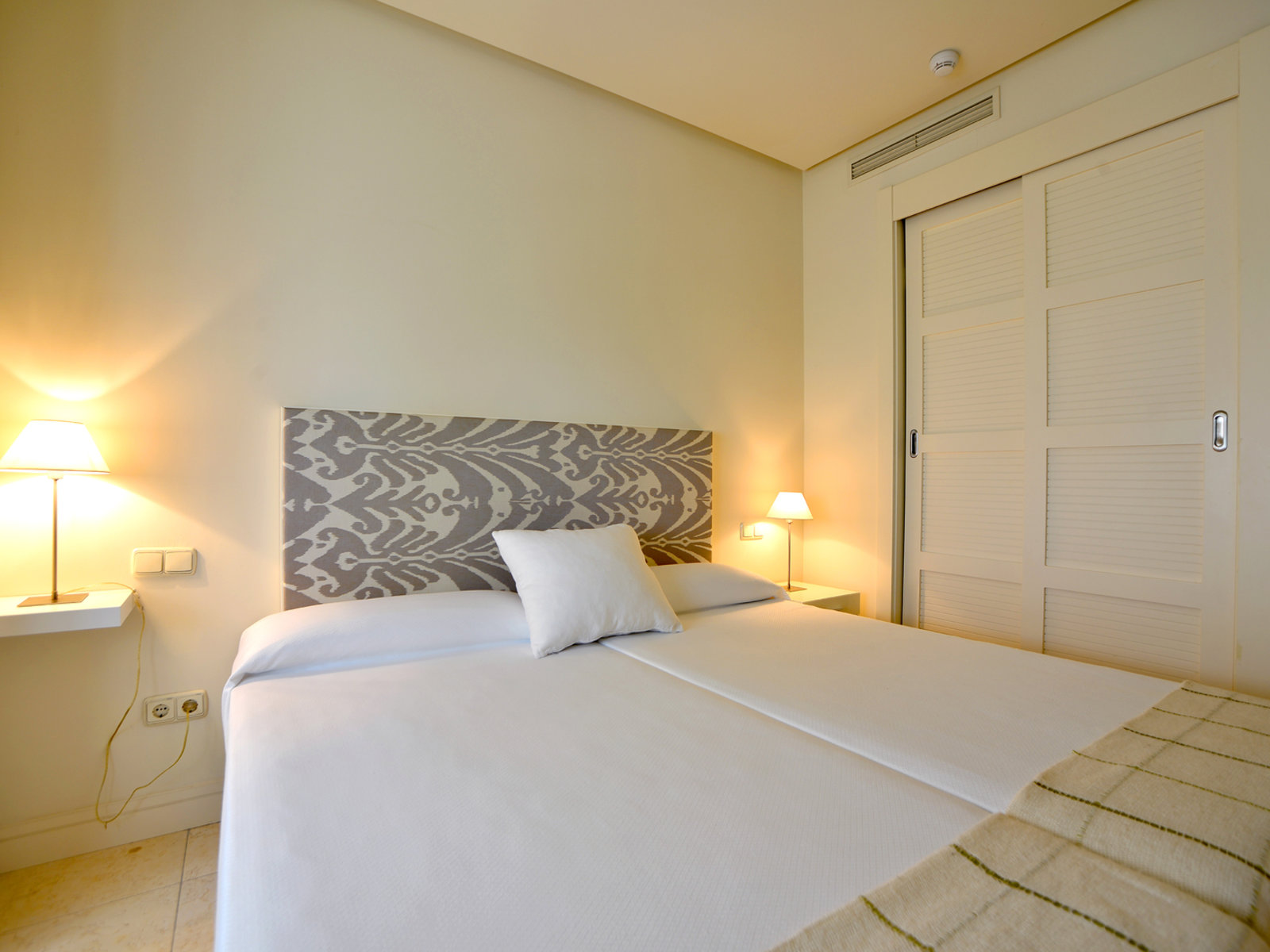 Wohnbeispiel 3 Bedrooms Luxury with 2 bathrooms
