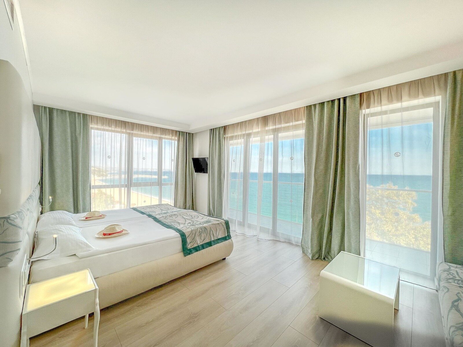 Wohnbeispiel Double Room Front Sea View