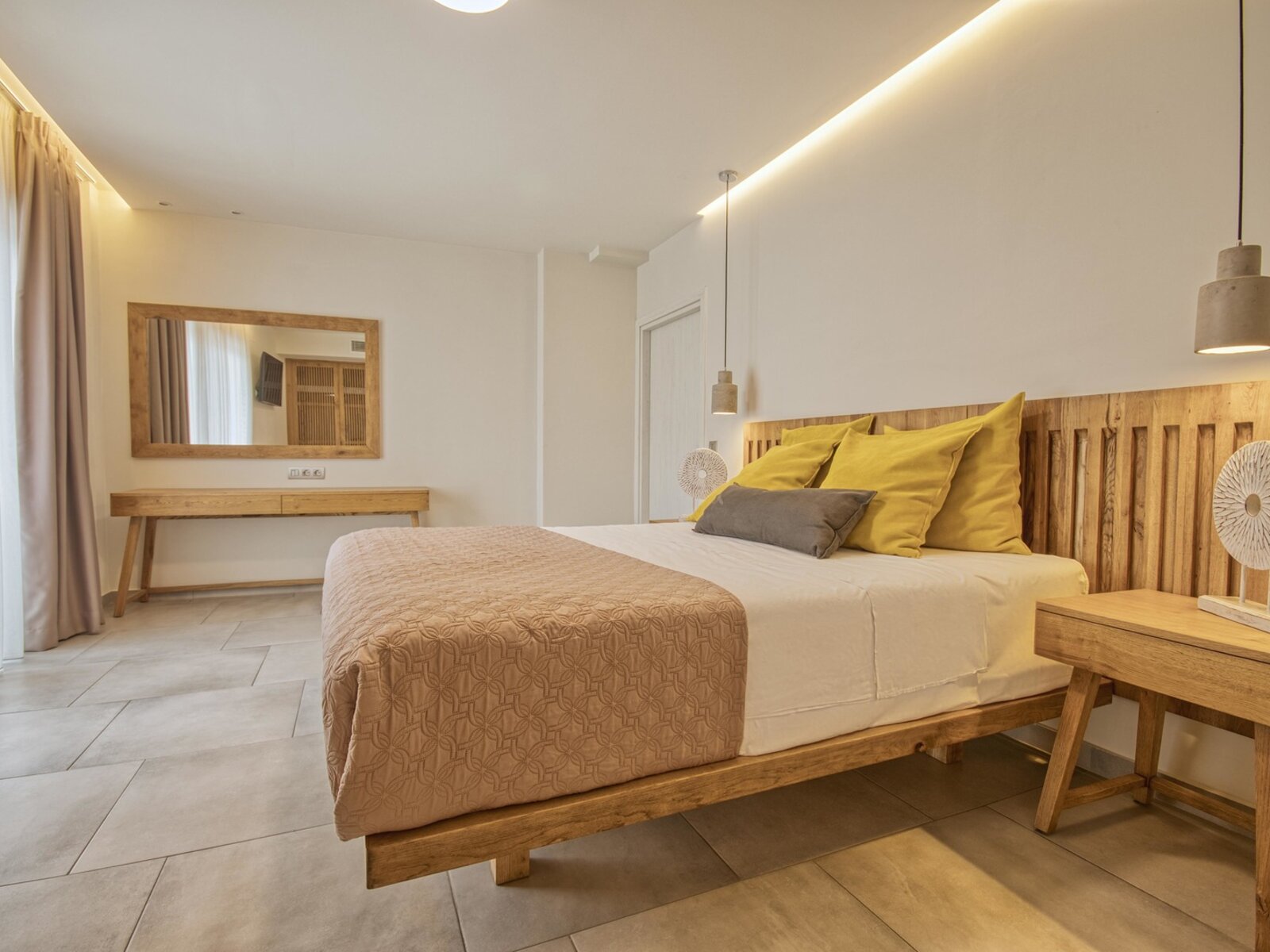 Wohnbeispiel Classic Room Central Building City View