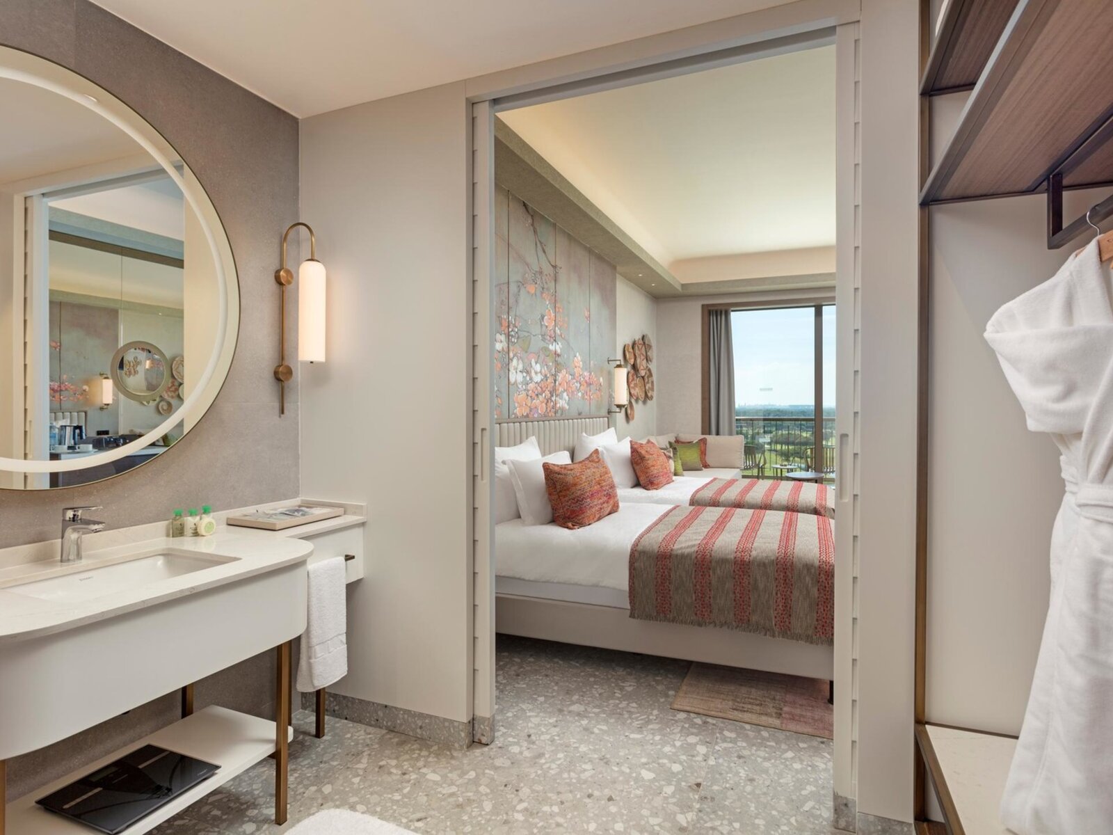 Wohnbeispiel Single with Child Superior Room Sea View