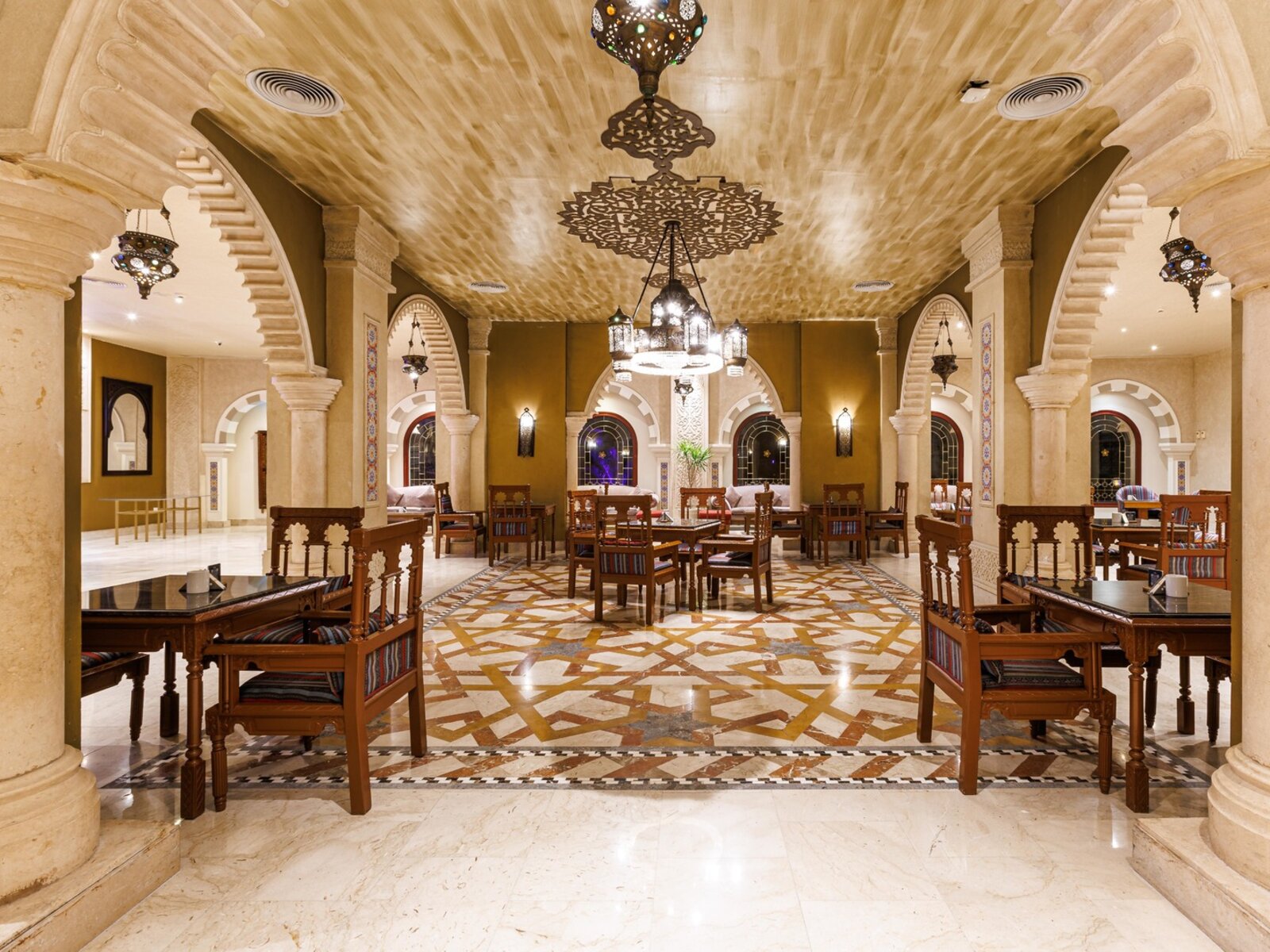 Aybak Lobby Bar