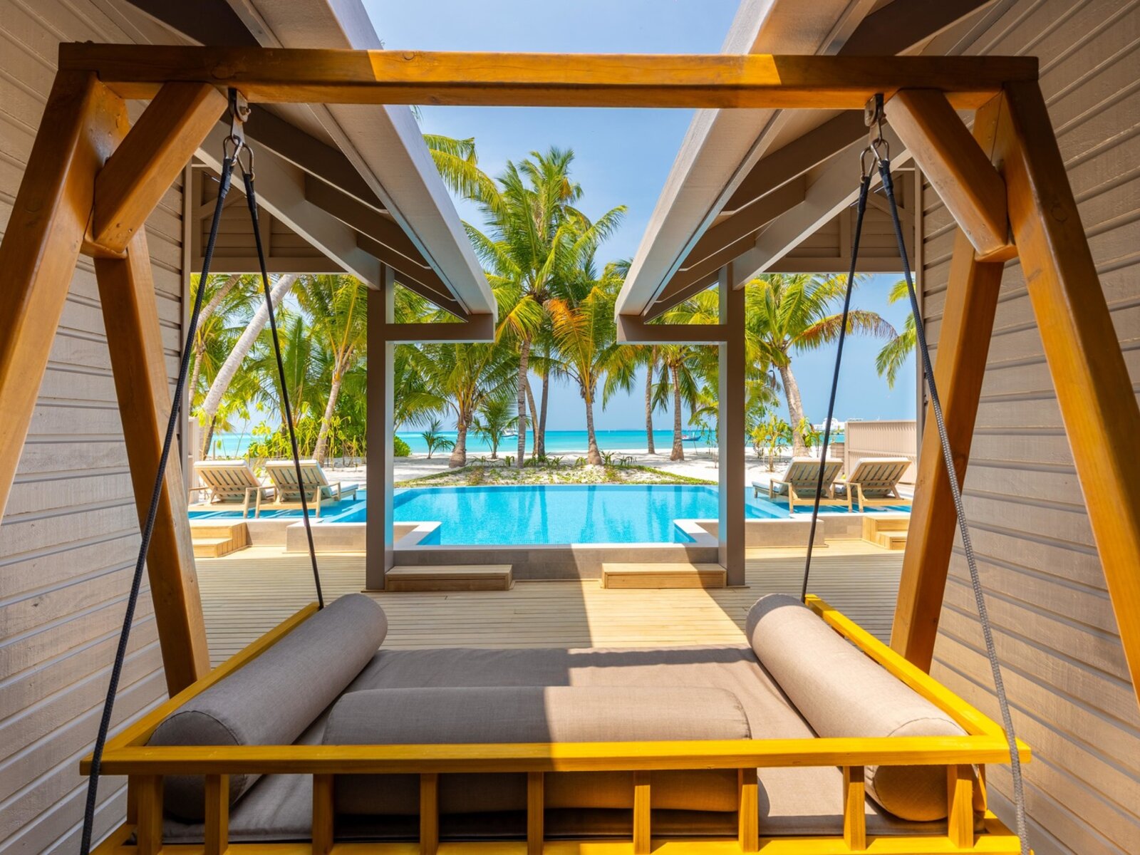 Wohnbeispiel Two Bedroom Beach Pool Villa
