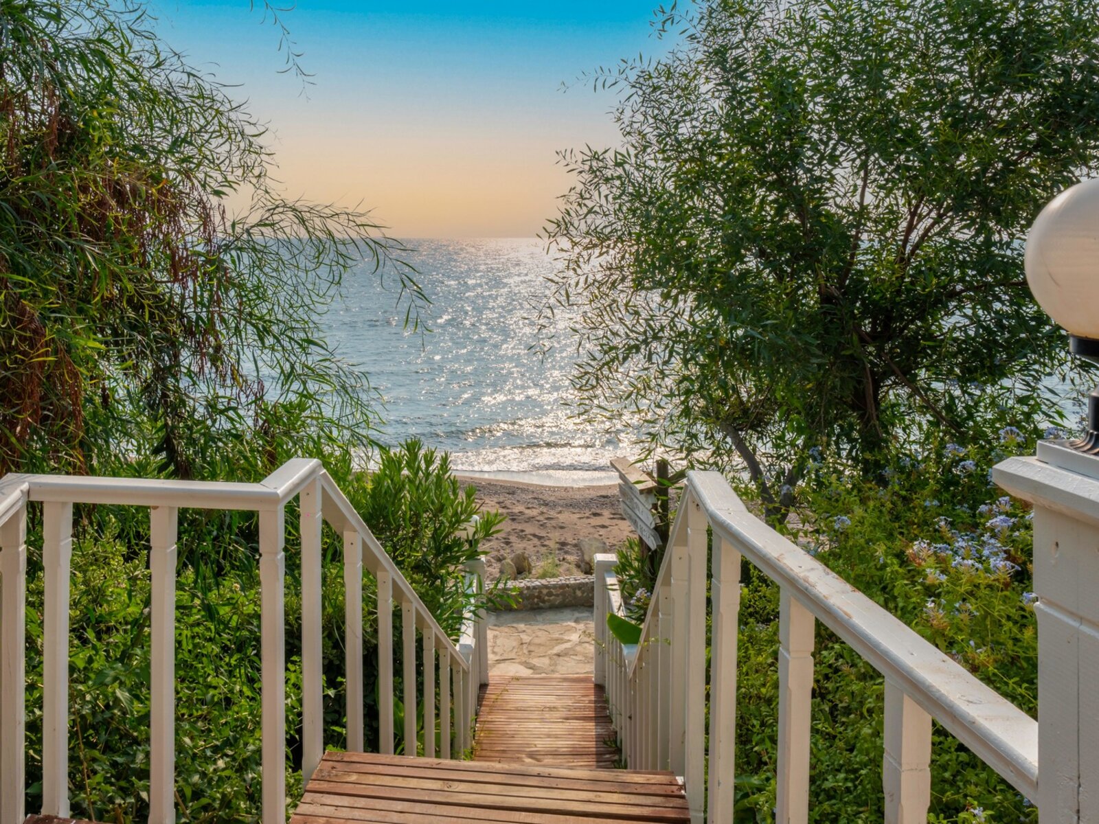 HOTEL PRIVATE BEACH