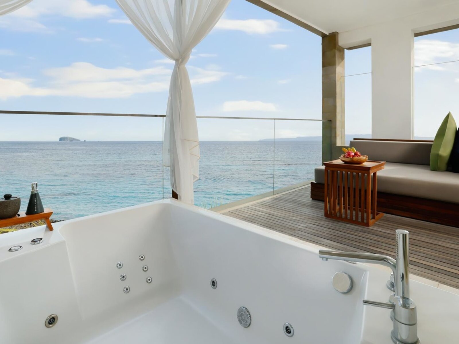Wohnbeispiel Luxury Ocean View Suite