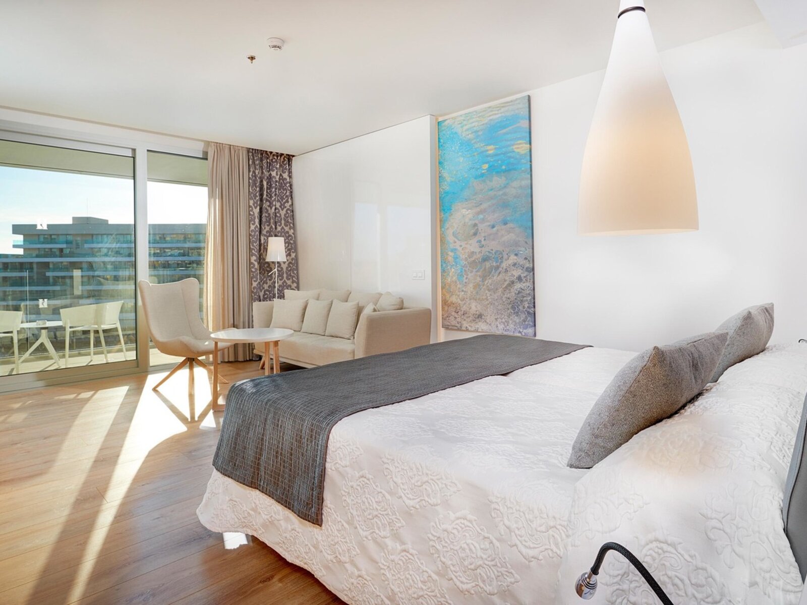 Wohnbeispiel Junior suite with pool view