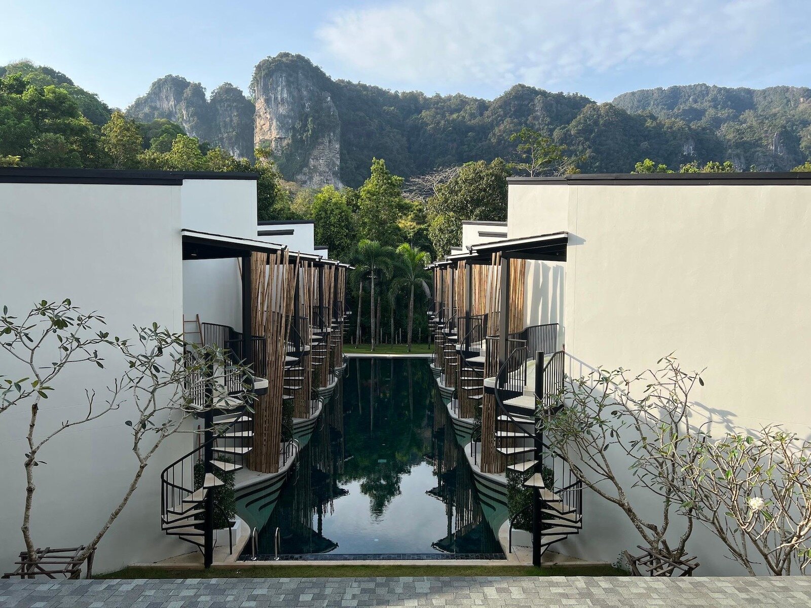 Wohnbeispiel Pool Access Suite