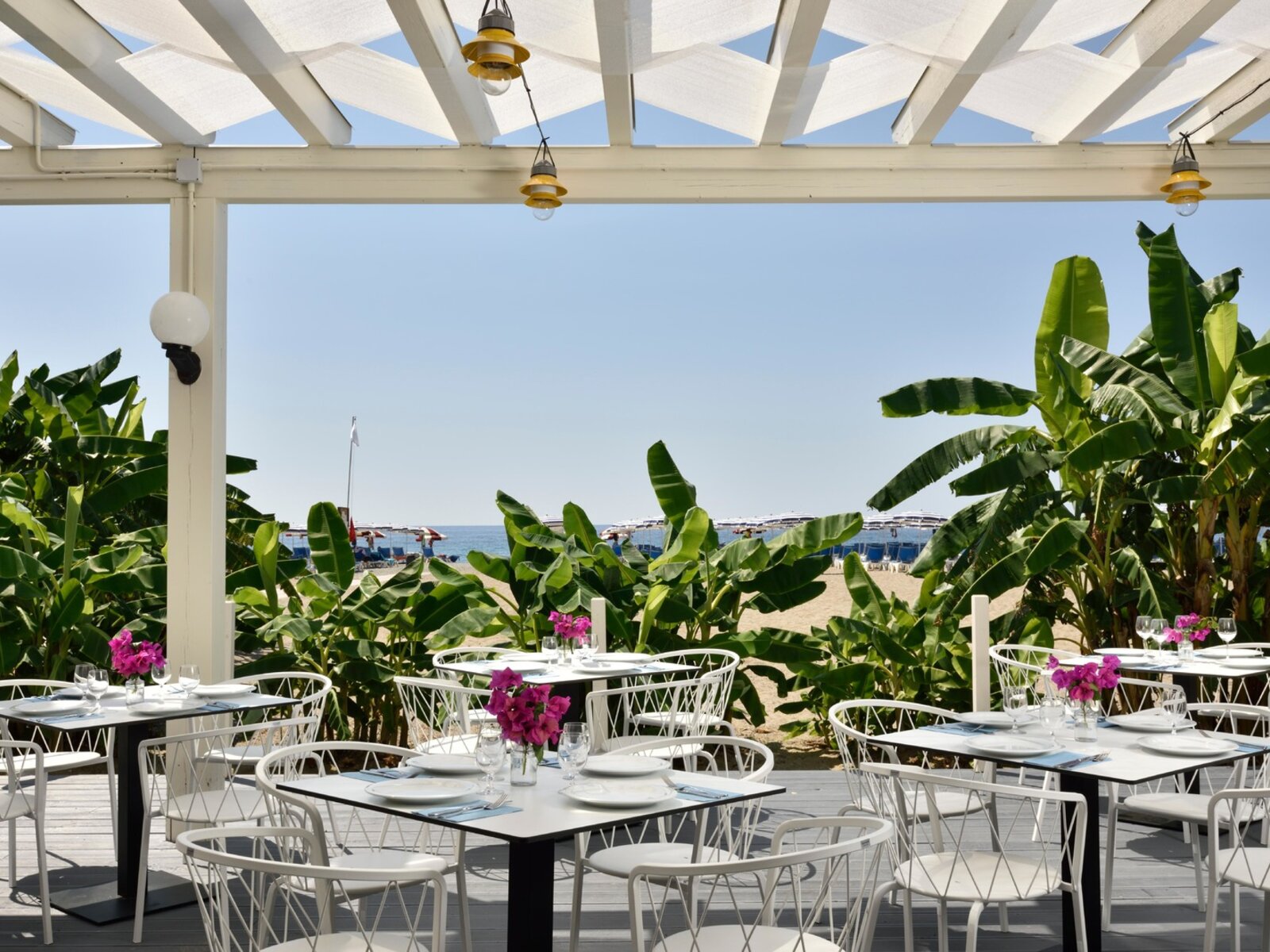 Pescatore Beach Restaurant