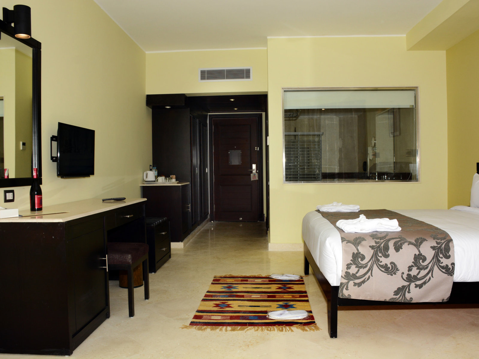 Wohnbeispiel Premium Pool View room