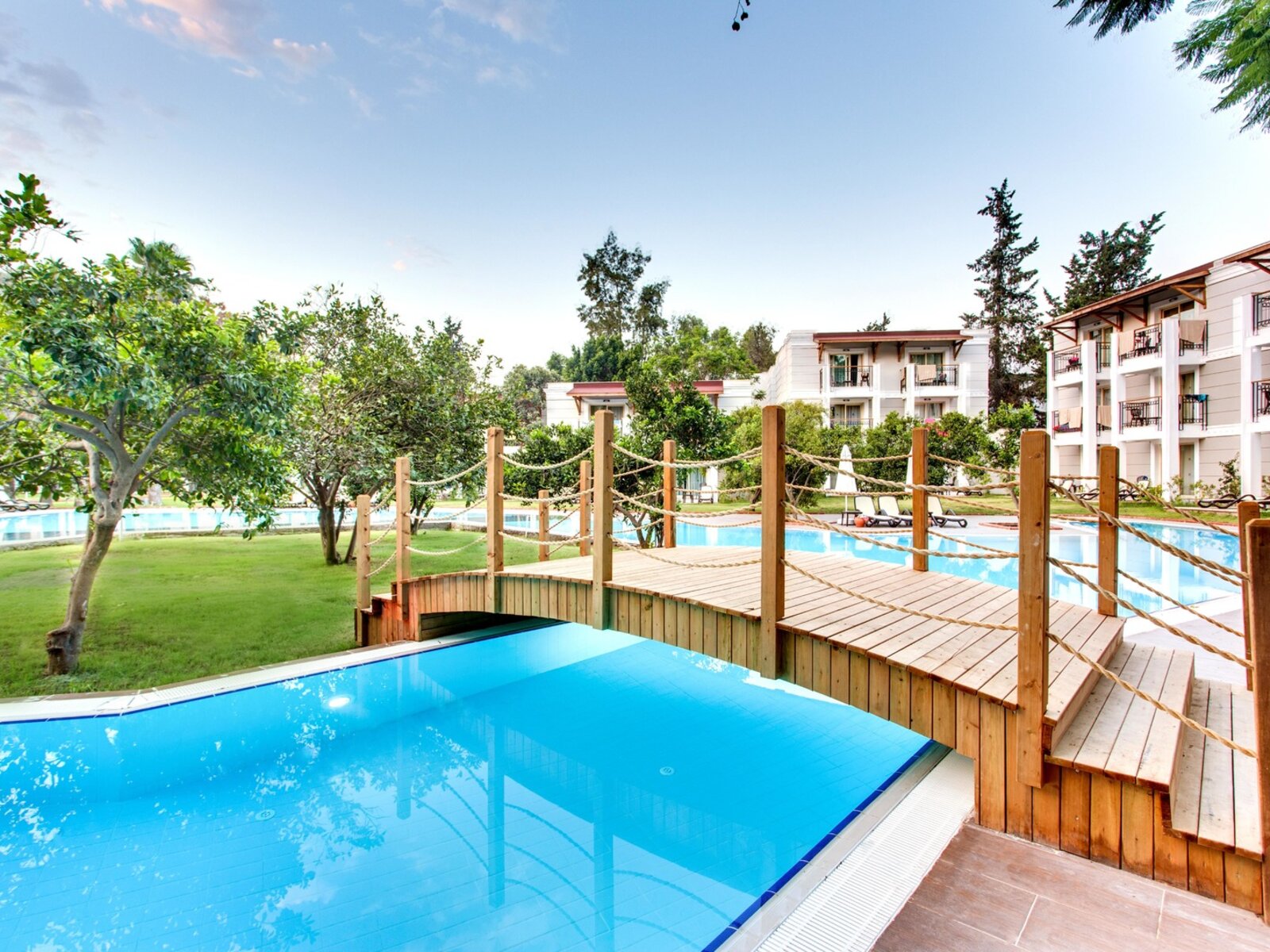Pool B/C/D/G - neben B/C/D/G Block