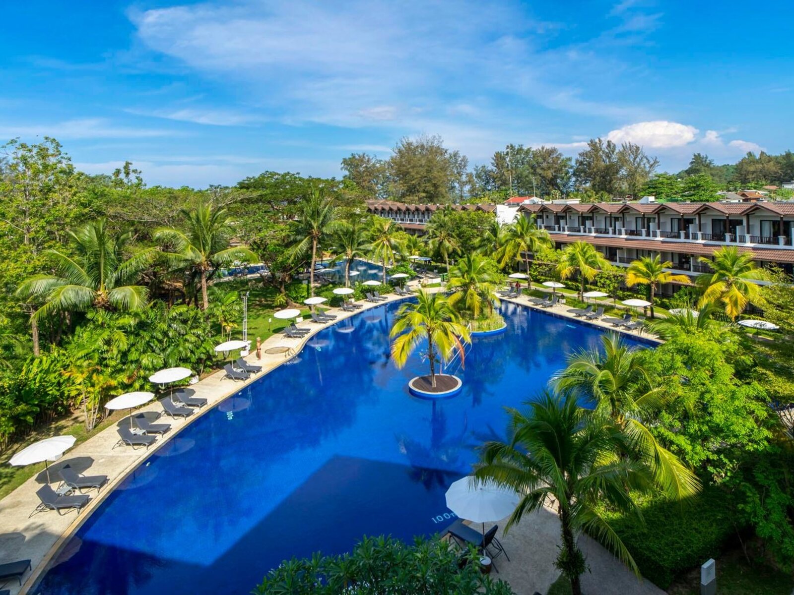 Swimming pool 4