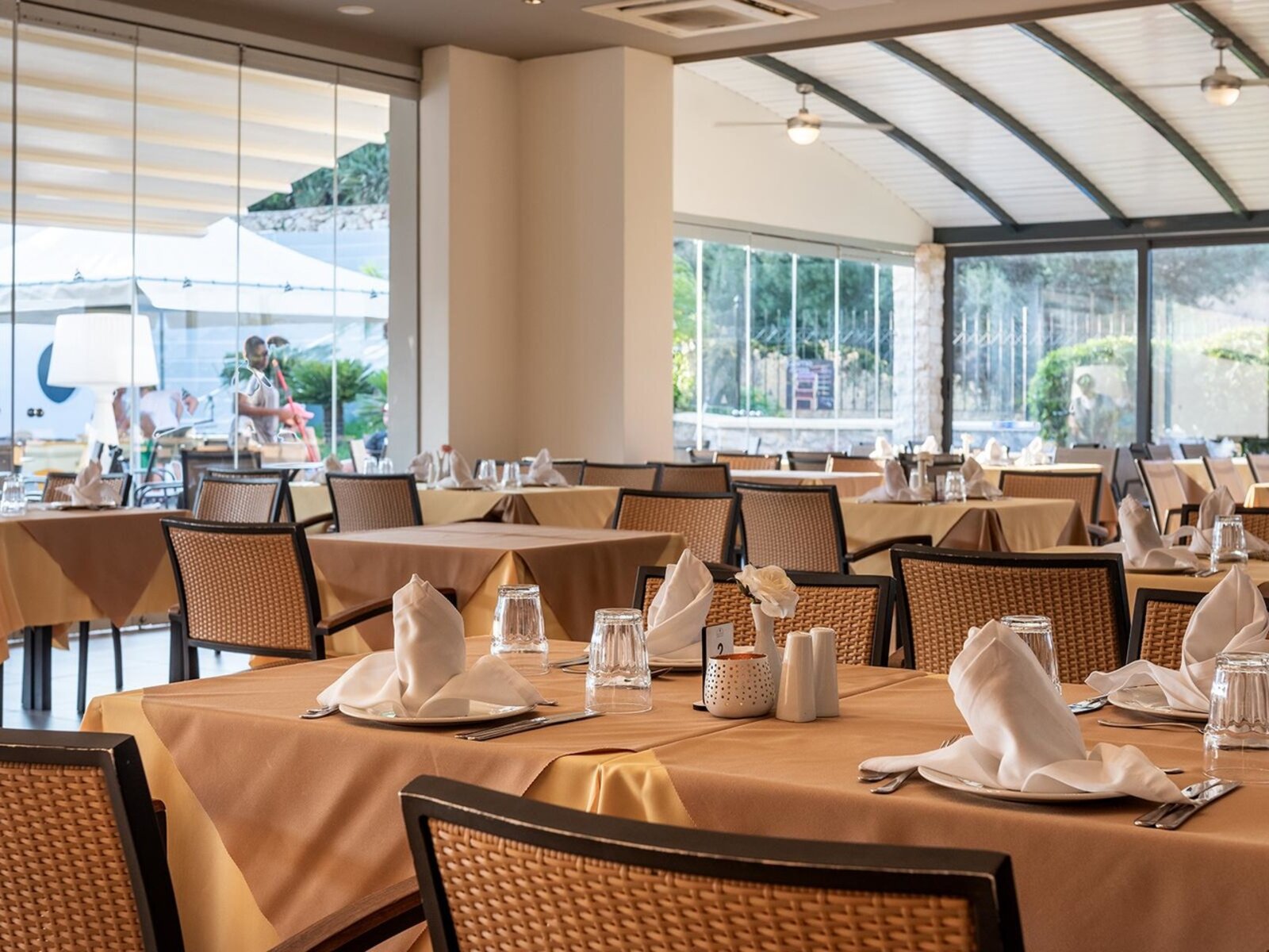 Laurel Main Restaurant