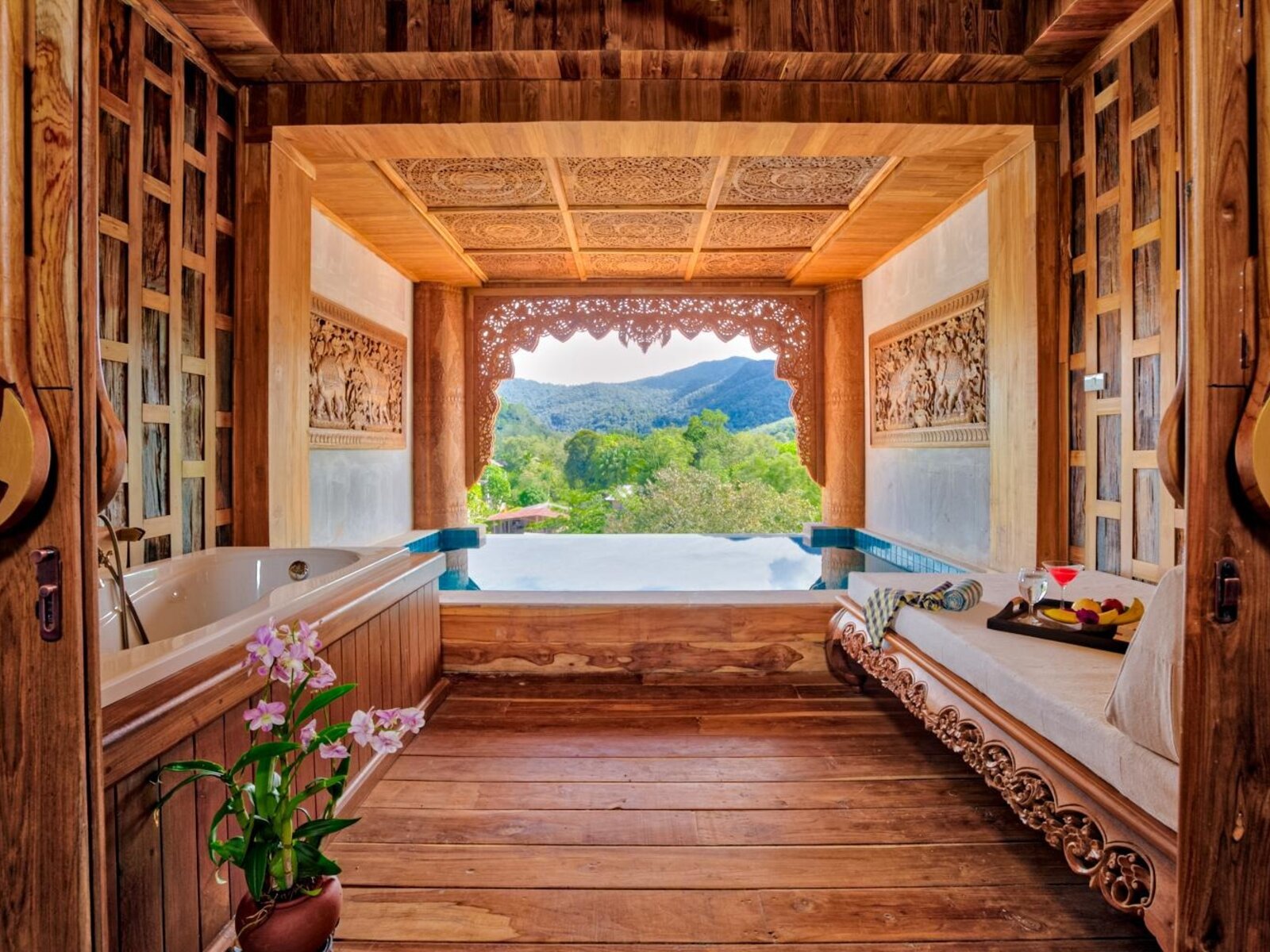Wohnbeispiel Pool Suite Water View