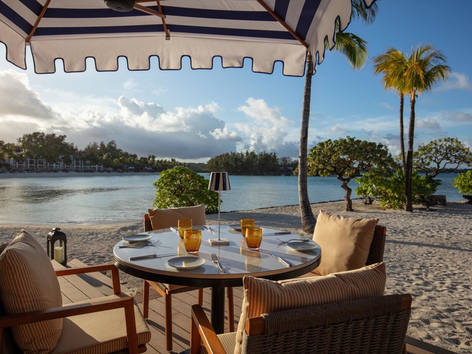 Coco's Beach Restaurant