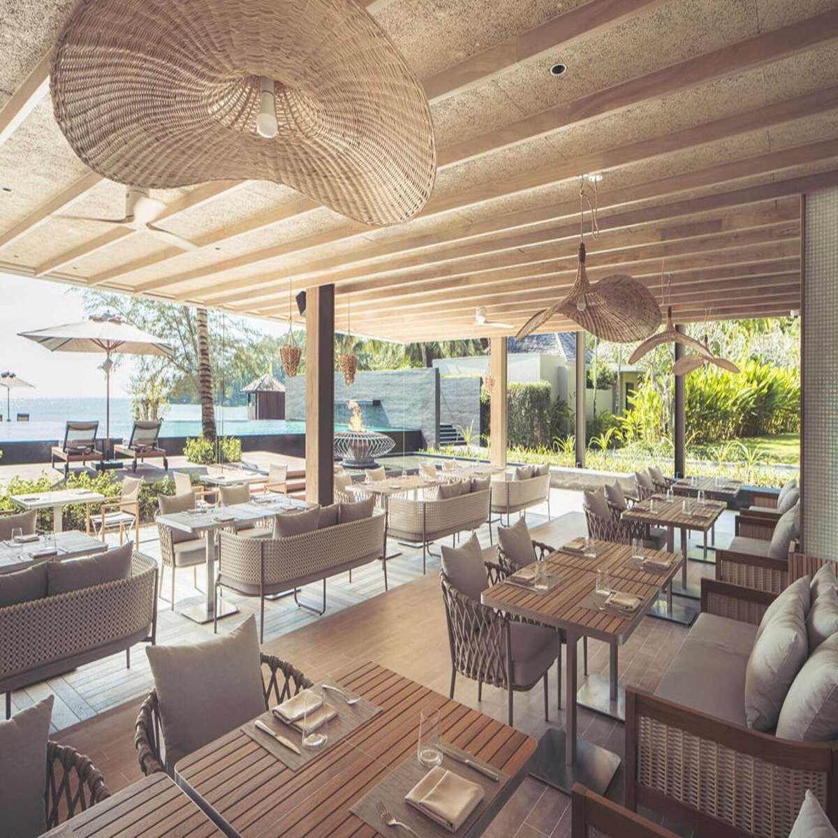 Breeze Restaurant