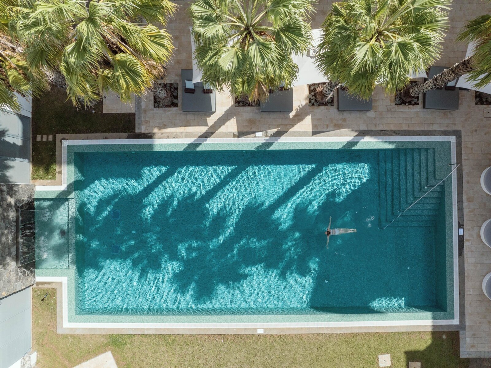 Relax Pool