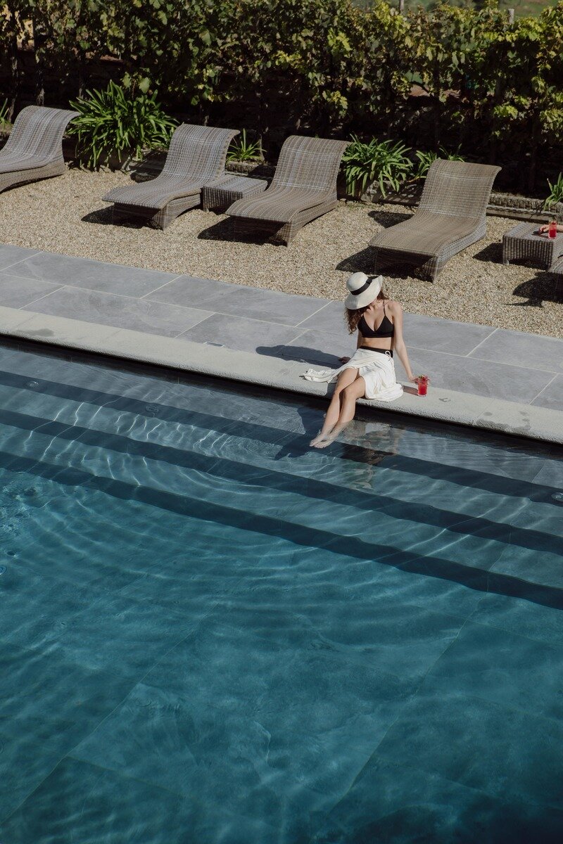 pool bar