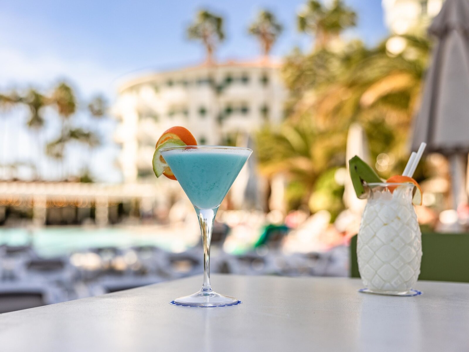 Pool Bar